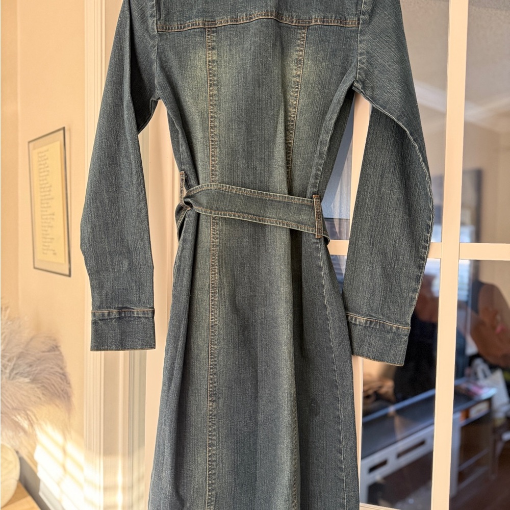 Denim Midi belted Dress - Picture 12 of 16